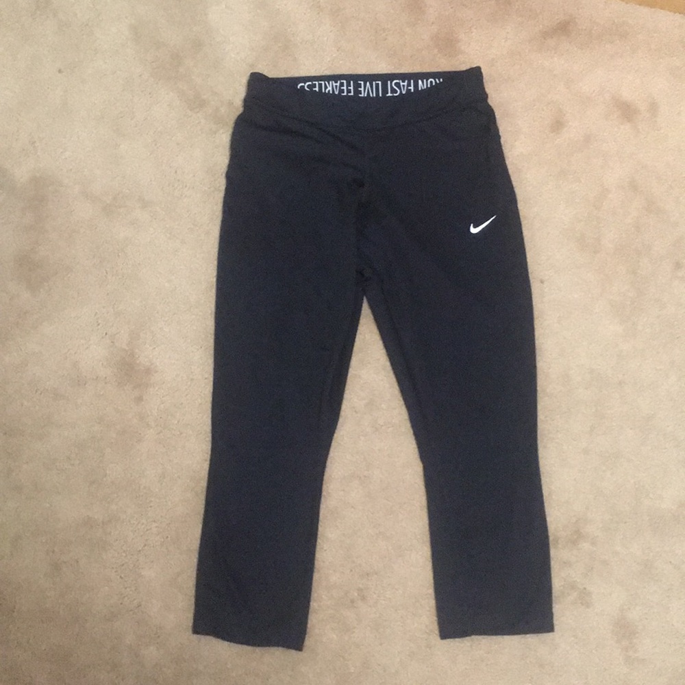 Nike Black Dri-fit Cropped Leggings - Picture 1 of 7